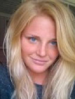 Julia STENSILS