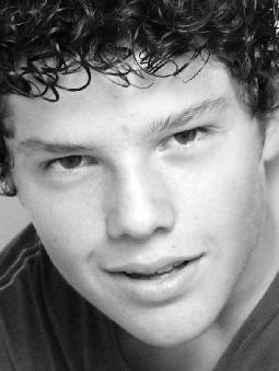 Julien HELLO