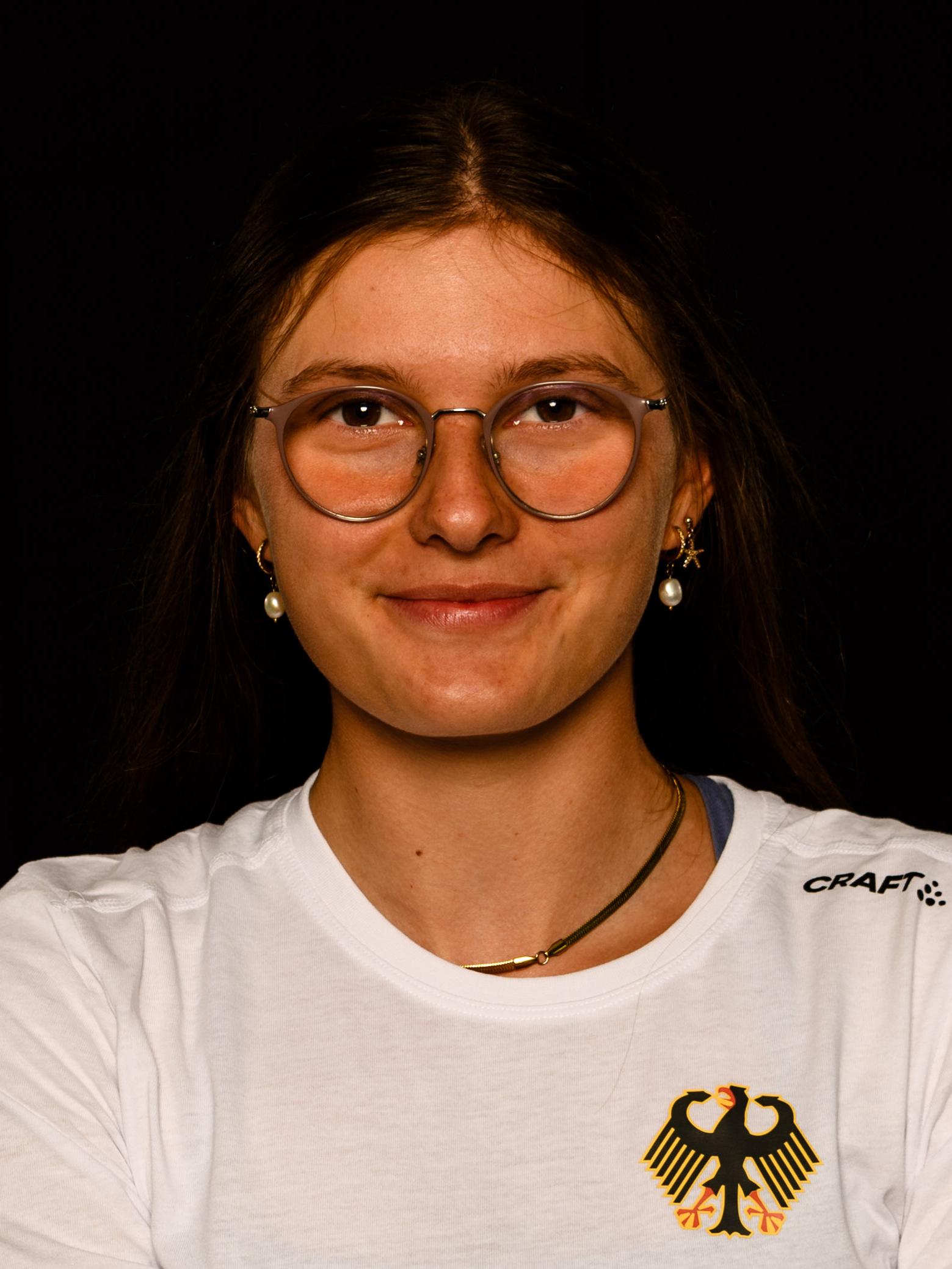 Emily APEL