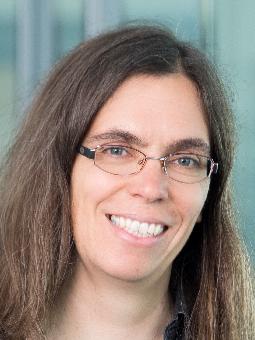 Andrea HACKER