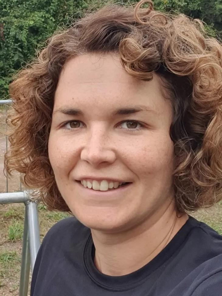 Felicity HURST