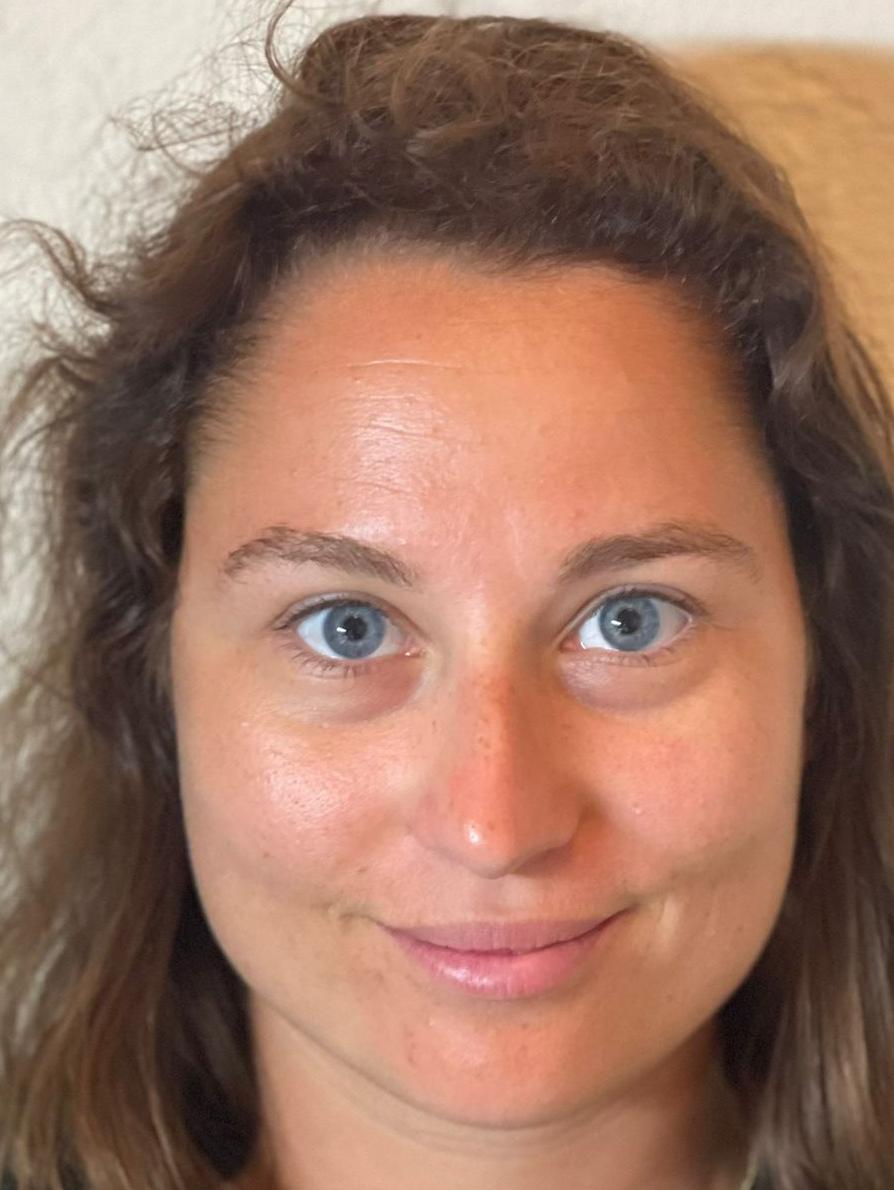 Laura DRAVECKA